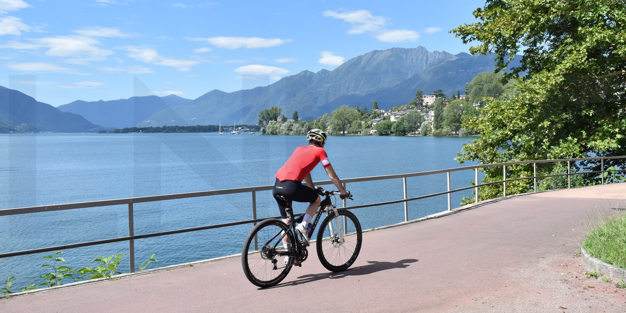 Gentle cycle experience Lake Lugano