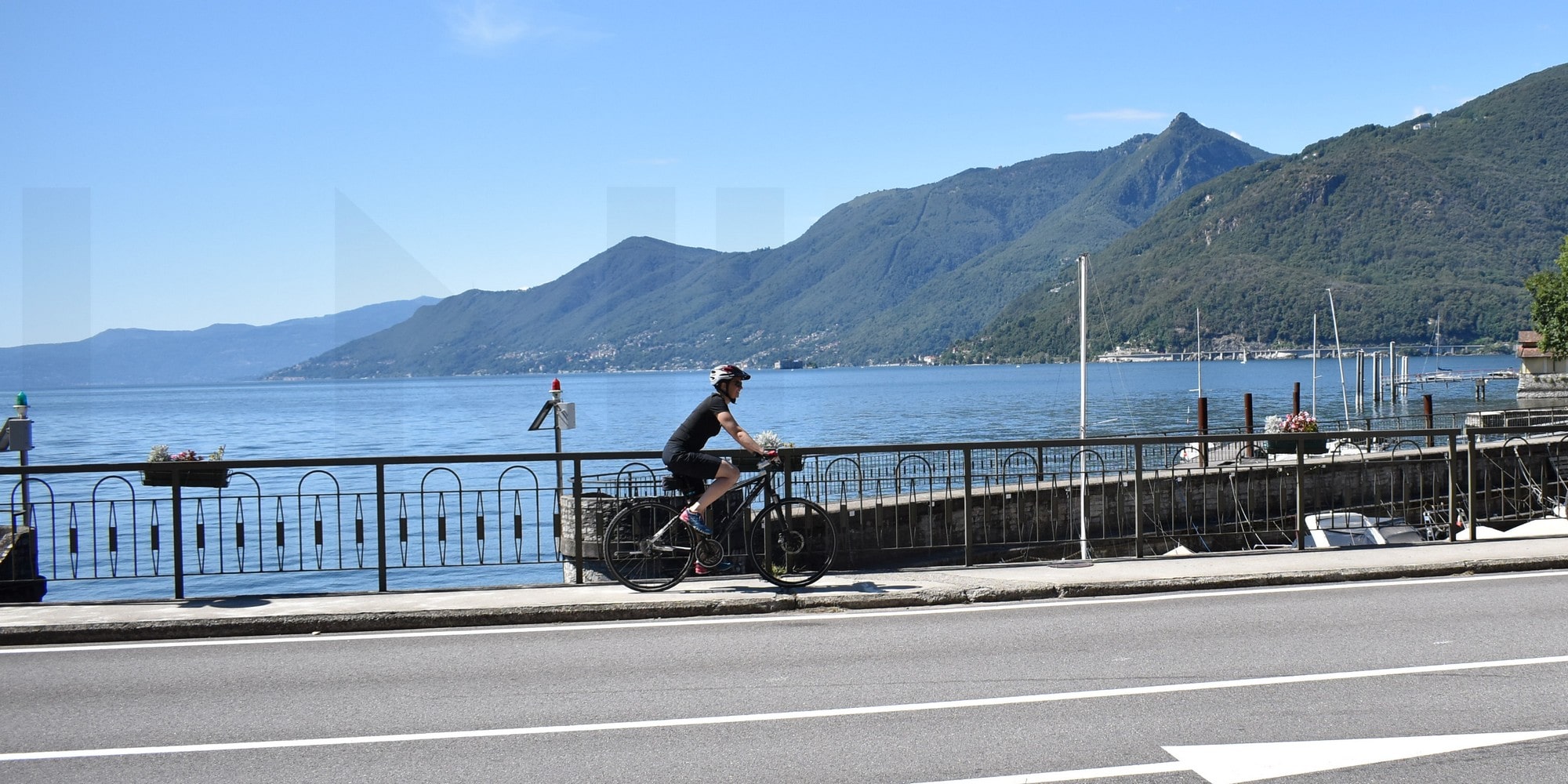Women's bike tour Italian Lakes