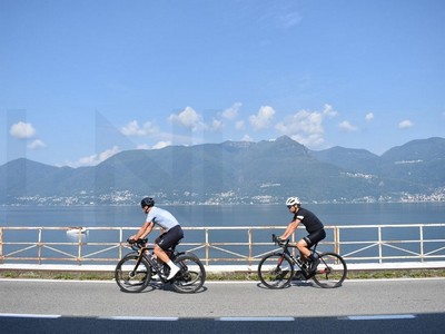 Cycling lake Maggiore